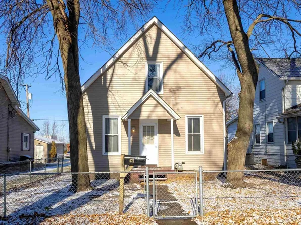 421 15th Ave, East Moline, IL 61244
