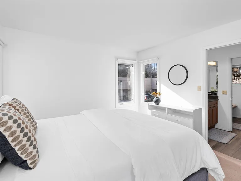 814 W Bleeker St #C1 — Photo 9