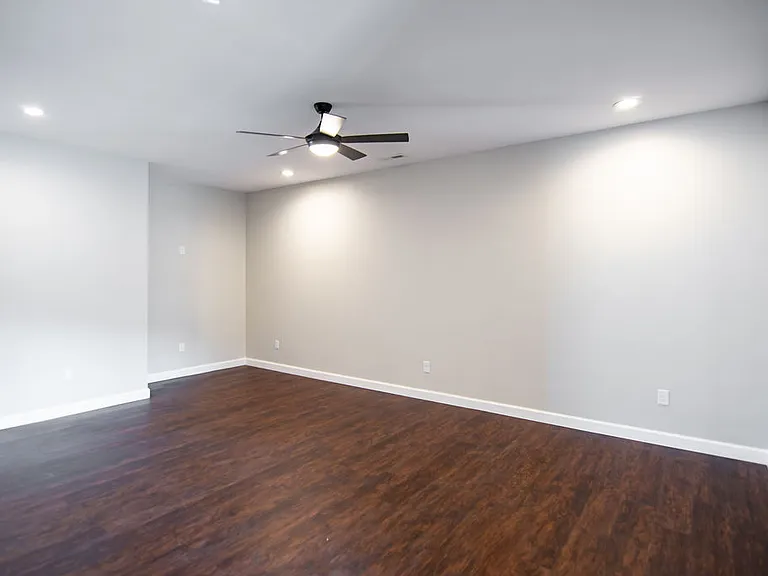 33 Michigan Ln — Photo 15