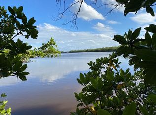 925 Copeland Ave S, Everglades City, FL 34139