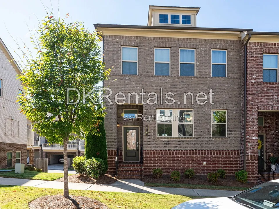 319 Commons Ave