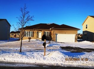 592 Bluebonnet Dr, Aurora, IL 60505