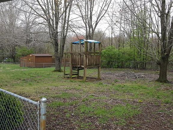 2nd image of 1582 Mary Beth Ln