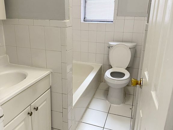 5th image of 413 54th St #12-C