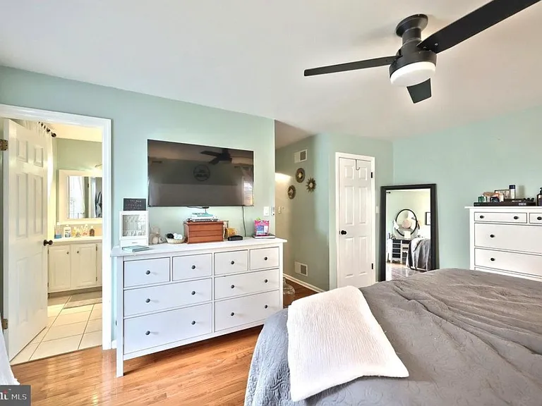 416 Huntington Dr — Photo 12