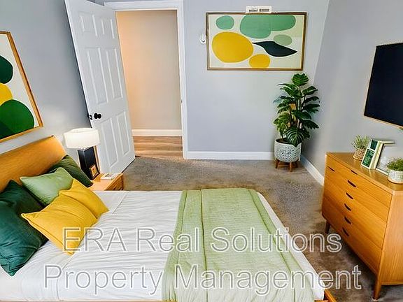 5th image of 1496 E 22nd Ave