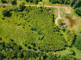 5555 Vagabond Ln N, Plymouth, MN 55446