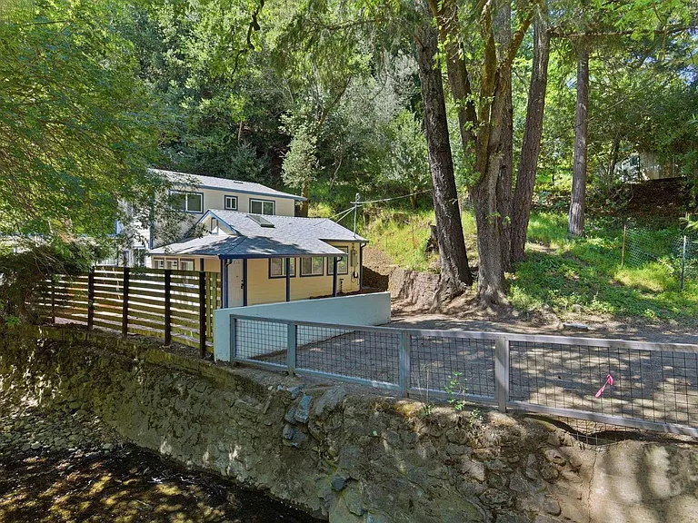2836 Kilkare Rd — Photo 31