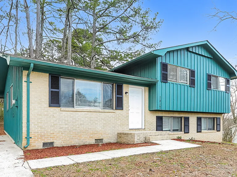 1217 Turf Dr — Photo 5