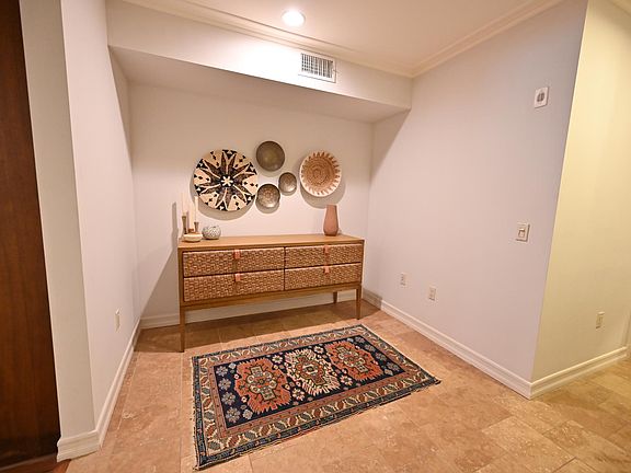 4th image of 1420 Bundy Dr #102