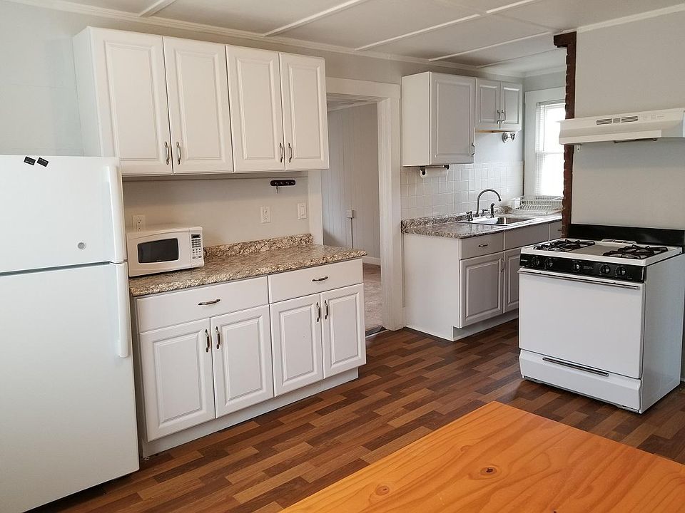 2nd image of 12 Sniffen St #2