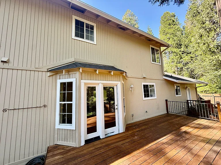 12101 Banner Lava Cap Rd — Photo 17
