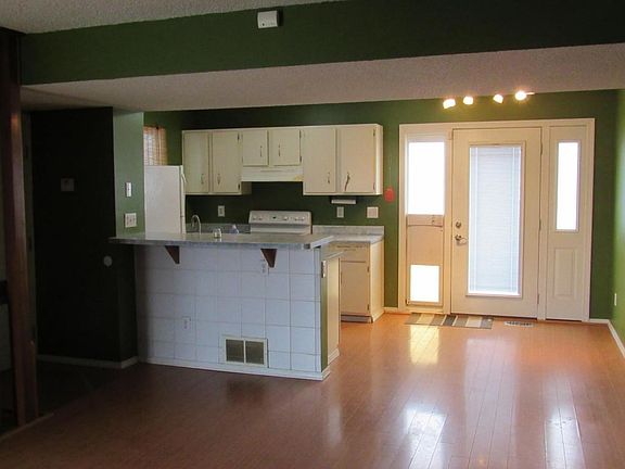 3rd image of 1411 Tilia Ct