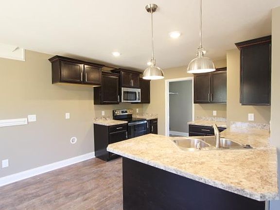 3rd image of 102 Magnolia Pl Lot 102