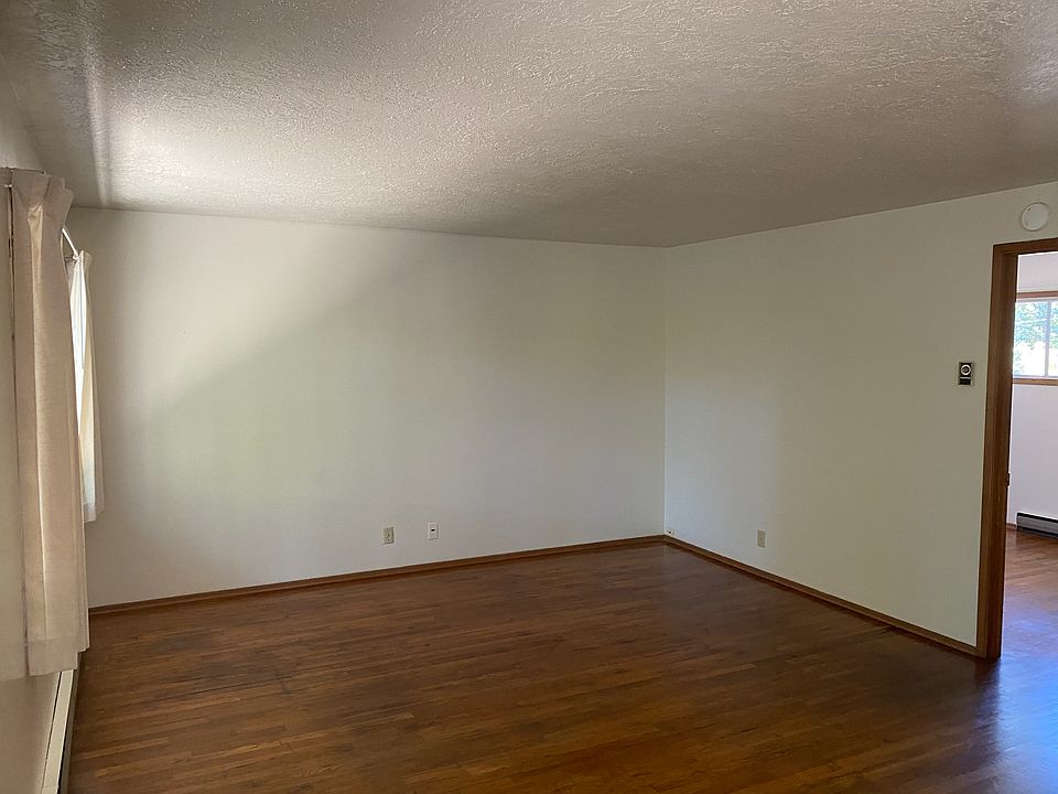 2nd image of 660 2nd St #10