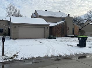 1604A Lyndhurst Dr, Savoy, IL 61874