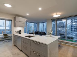 689 Abbott St #2107, Vancouver, BC V6B0J2