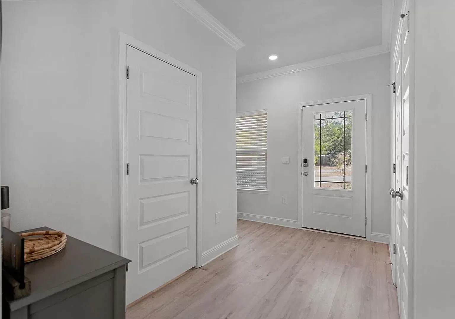 Three Bedroom Two and a half Bath In Hammock Oaks — Photo 4