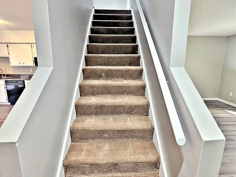 Avalon Cove Townhomes — Photo 14