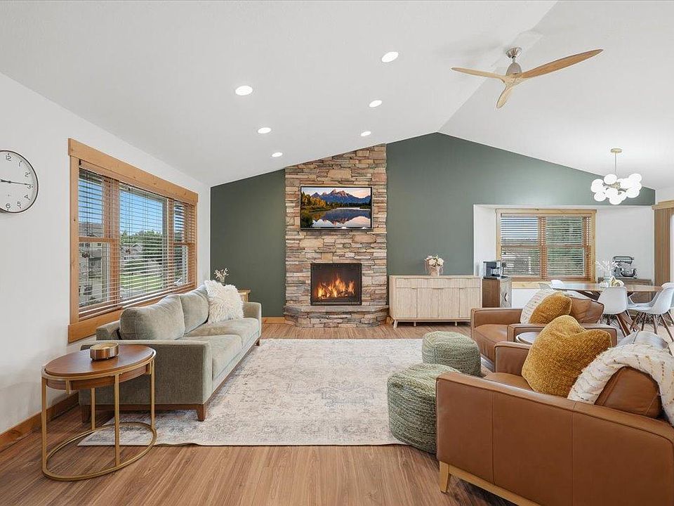 1st image of 1647 Valley Quail Dr