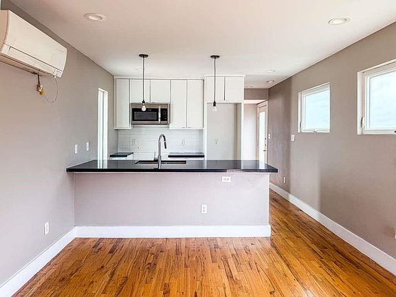 5th image of 1416 Dumble St