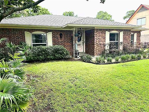 2nd image of 2243 Easter Ln