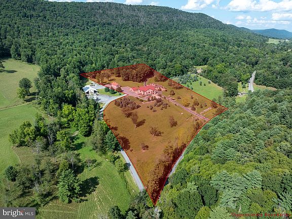 3rd image of 247 Sugar Run Rd