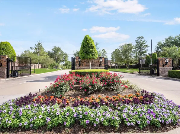 1247 Glenwood Canyon Ln, Houston, TX 77077