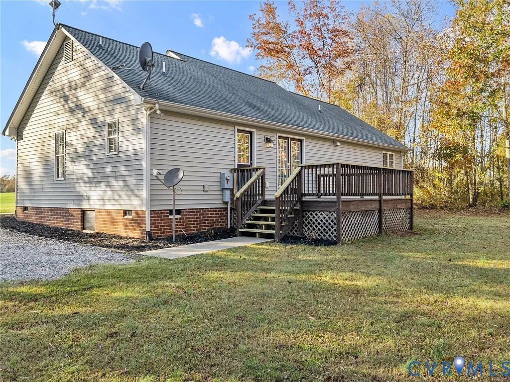 3 bed, 2.0 bath, 1352 sqft, $1,950 — Photo 4