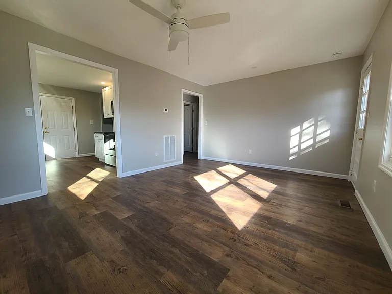 107 Hamilton Cir #107 — Photo 8