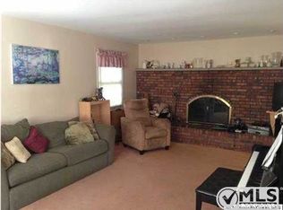 22 Knox Ln, Manalapan, NJ 07726