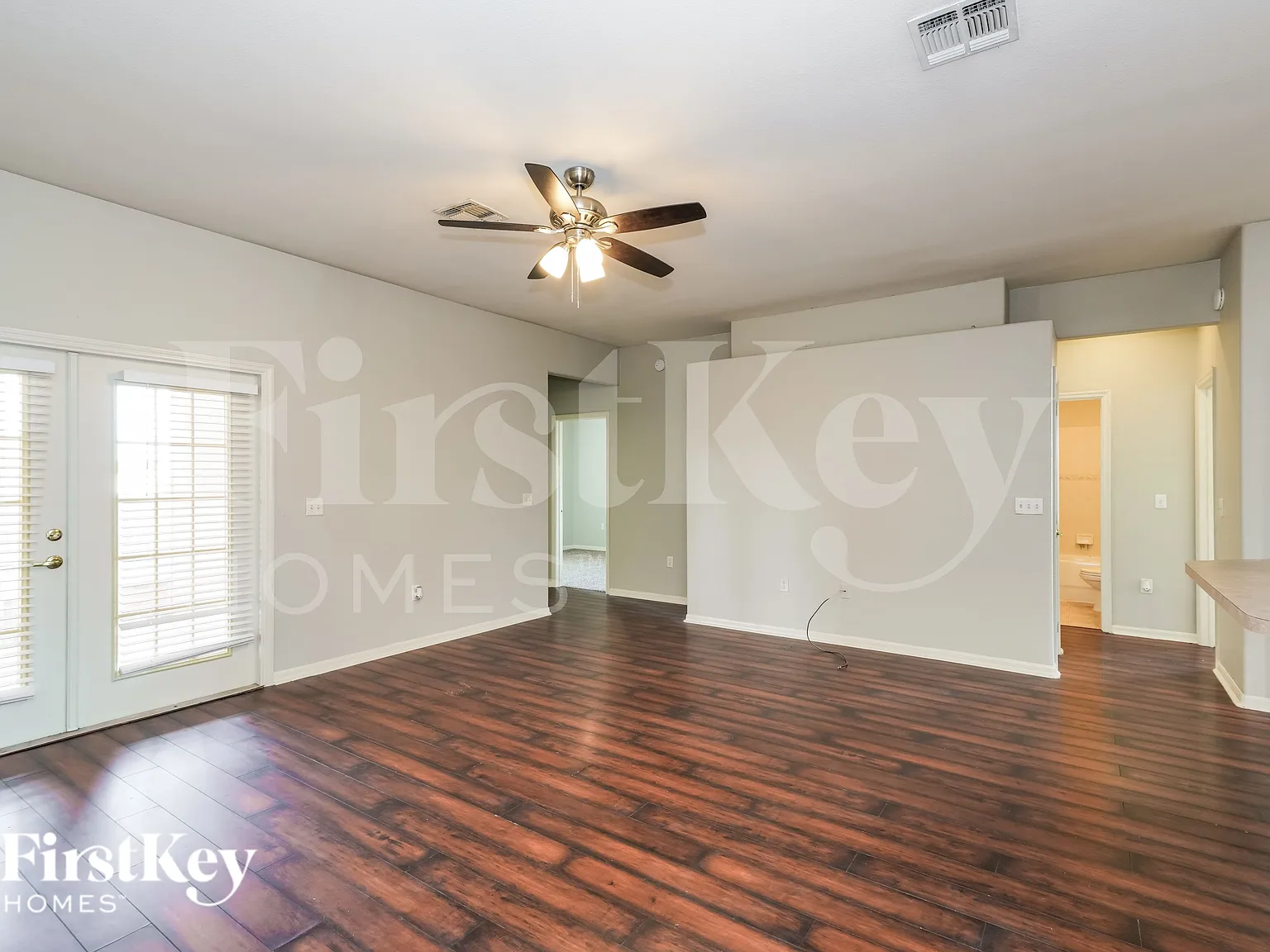 4 bed, 3.0 bath, 2018 sqft, $2,335 — Photo 3