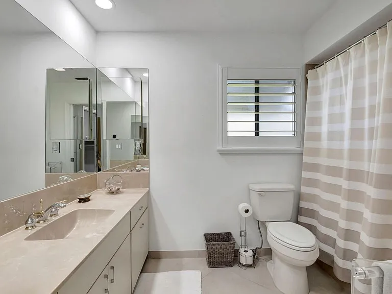 902 Foxpointe Cir — Photo 34