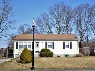 238 Heritage Dr, New Bedford, MA 02745