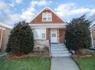 8121 S Whipple St, Chicago, IL