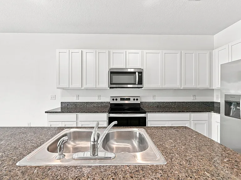 3144 Pleasant Willow Ct — Photo 10