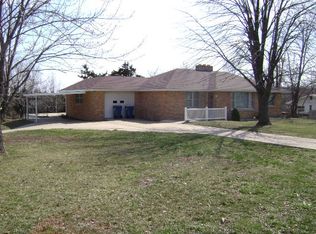731 S Country Club Dr, Jefferson City, MO 65109