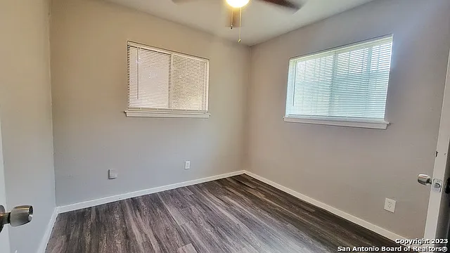 527 Valley Park Dr — Photo 11