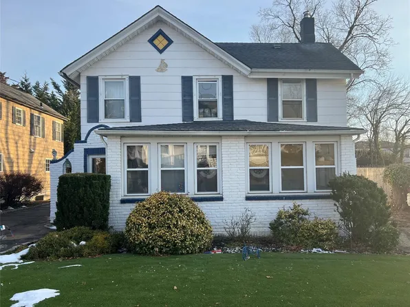 16 2nd Avenue, Port Washington, NY 11050