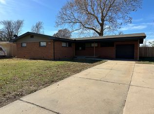 661 N Chipper Ln, Wichita, KS 67212