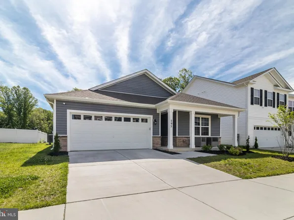 295 Forest Edge Ave, La Plata, MD 20646
