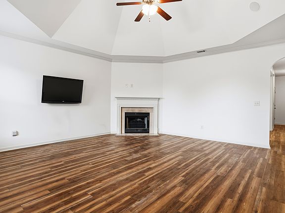 3rd image of 4488 Sierra Ln