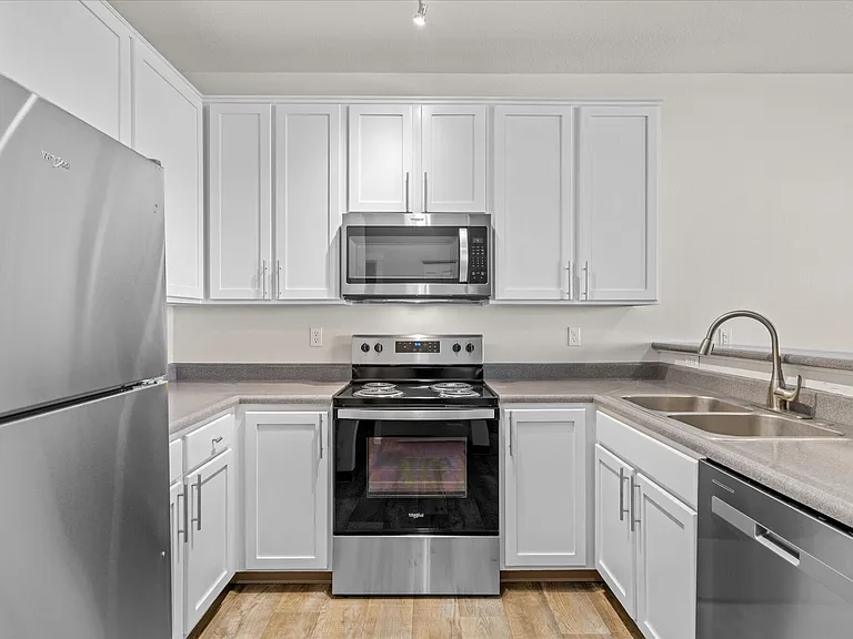 Chinook Way Apartments — Photo 46