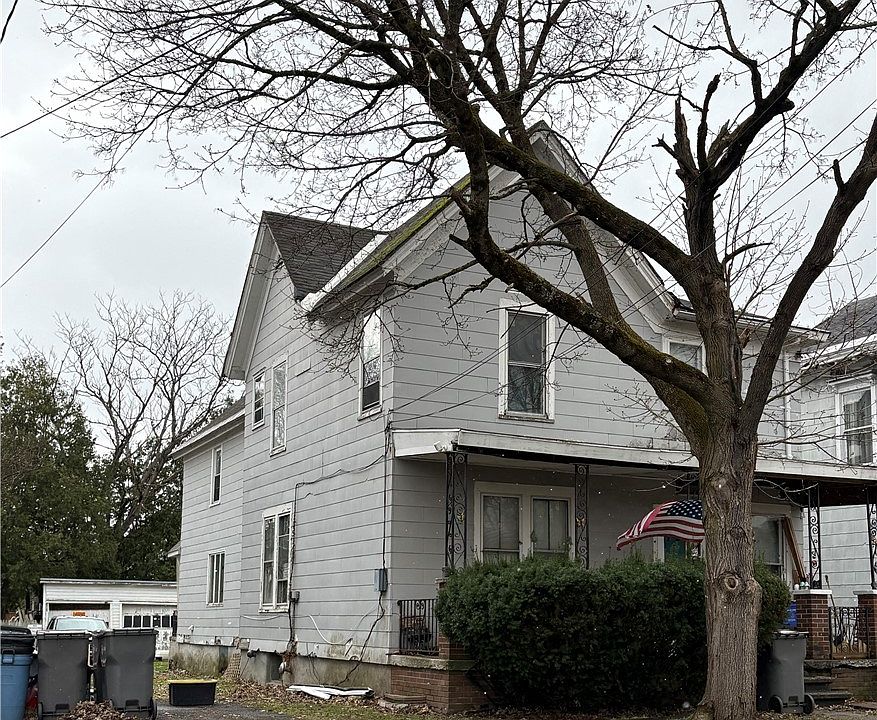 1st image of 720 N Madison St