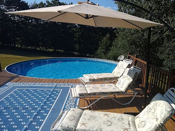 Pool & Deck Oasis