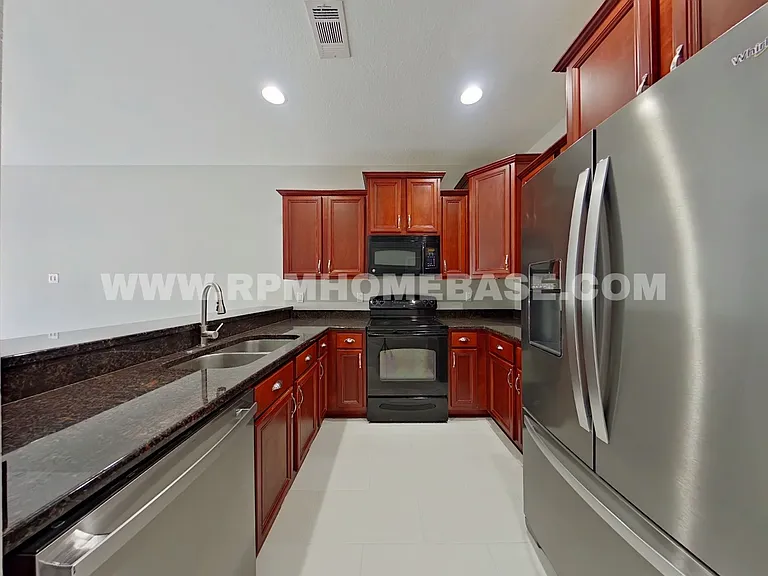 8866 Sanderling Ln — Photo 5
