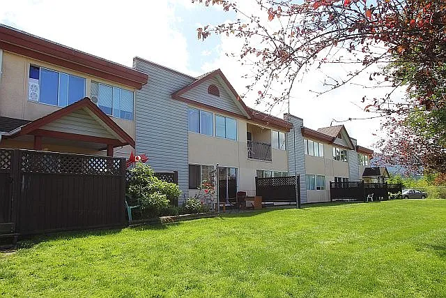 Villa Eve Townhomes — Photo 1