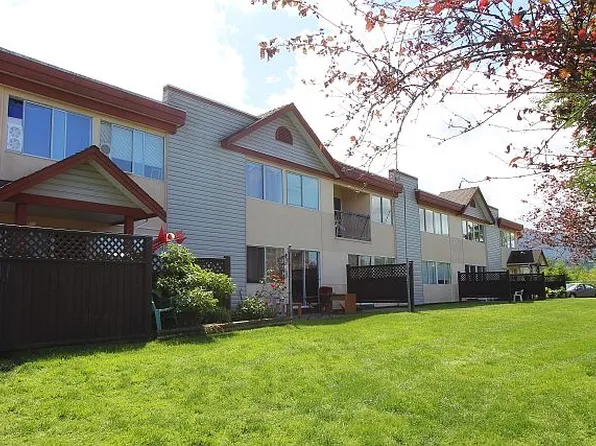 159 Wakesiah Ave #307, Nanaimo, BC V9R 3K1