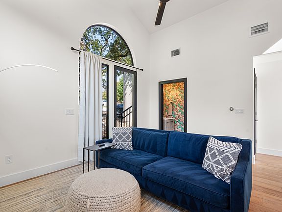 5th image of 1717 Sylvan Dr Unit 2
