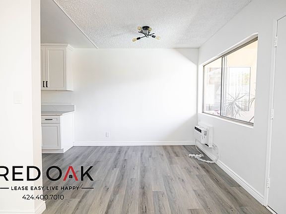 2nd image of 2050 Rodney Dr #15